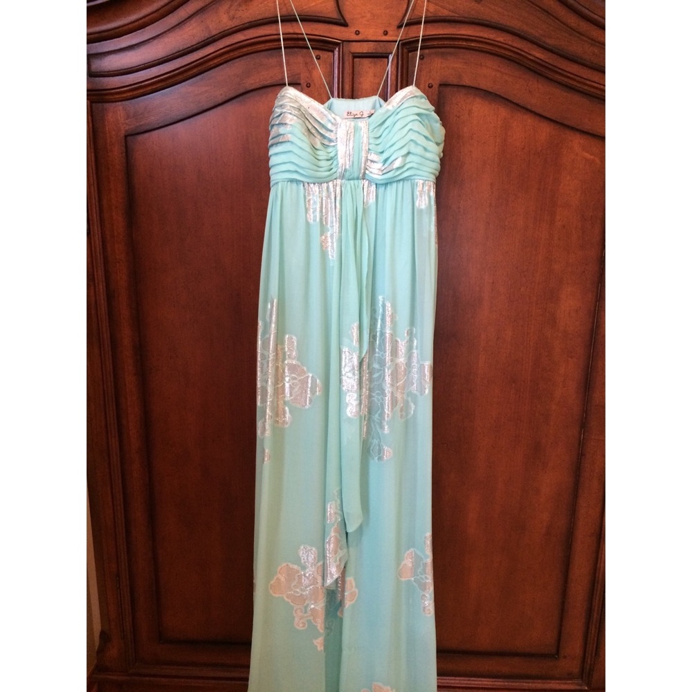 Gorgeous light blue maxi dress!!!